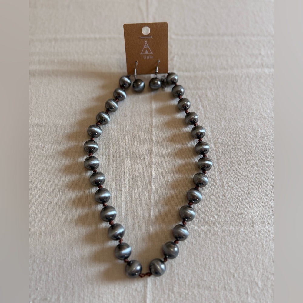 Brand New Western Navajo Pearl Style Necklace & Earring Set